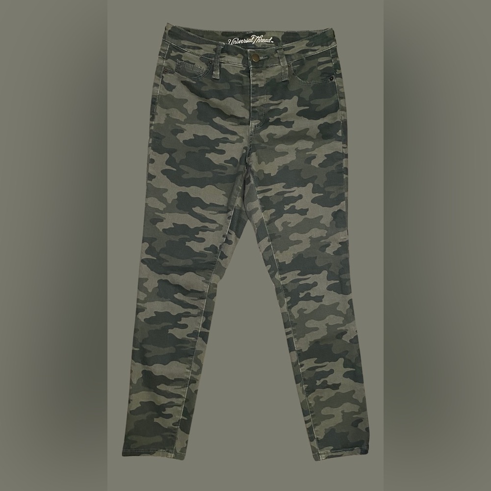 Universal Threads Camo Denim | Skinny High Waist |